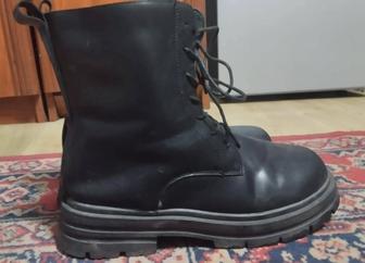 Продам зимние ботинки. (Женские)