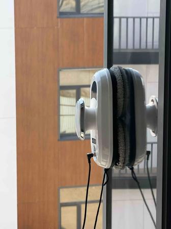 Аренда робота для мойки окон