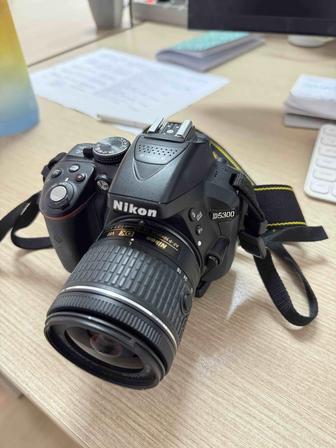 Продам фотоаппарат Nikon D5300 объектив 18-55mm VR II