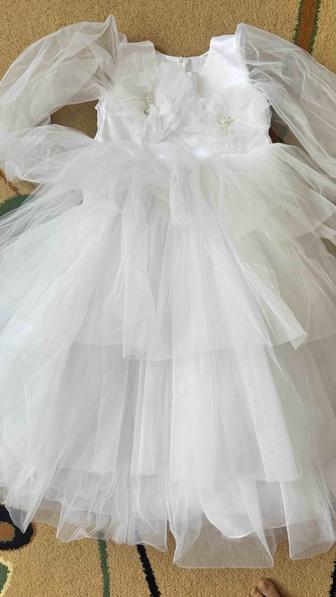 Продам платье пышное на 8-10 лет