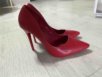 Продам туфли женские