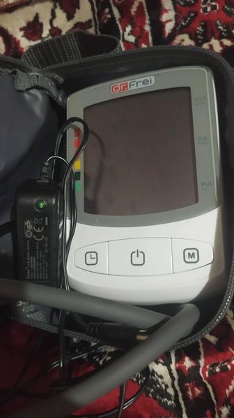 Тонометр новый.