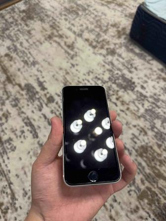 iPhone SE 2020 64GB