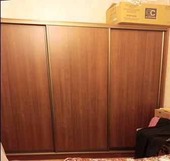 Шкаф купе. Длина 2.9 м, высота 2.2 м