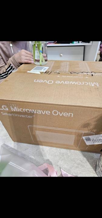 Продам микроволновку от LG