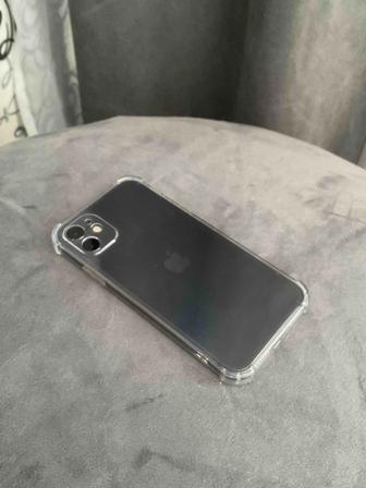 Продам Айфон 11