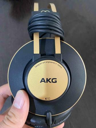 Наушники AKG k92