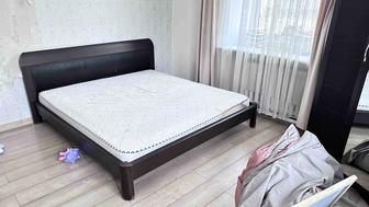 Продам кровать двухспальную