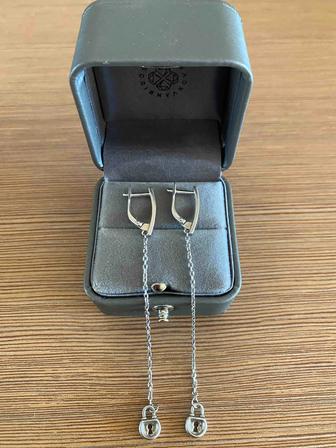 Серебряные серьги 925.