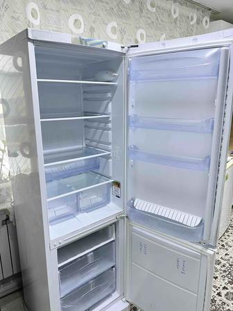 Продам Холодильник Машинку