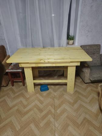 Стол деревянный