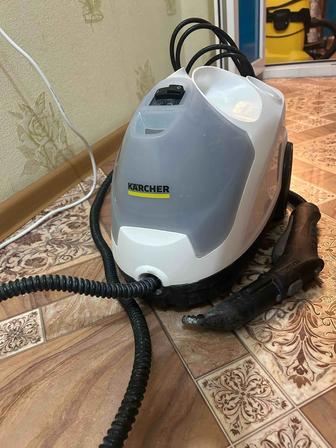 Продам пароочиститель KARCHER SC4