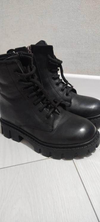 Продам зимние детские сапоги