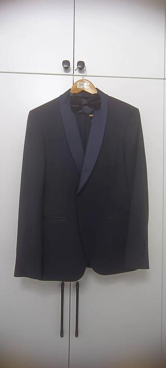 Костюм смокинг тройка
