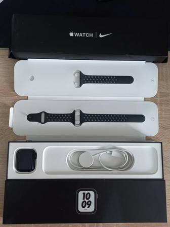 Продам apple watch se nike edition