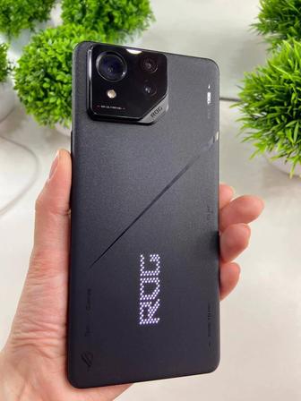 Продам или обменяю Смартфон ASUS ROG Phone 8 Pro 16 ГБ/512 ГБ черный