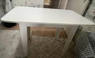 Продам стол в идеальном состоянии. Пользовались 1 месяц.