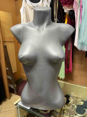 Манекены для женской одежды