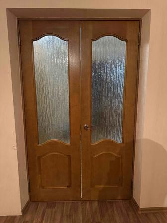 Двери деревянные с натуральным шпоном б/у