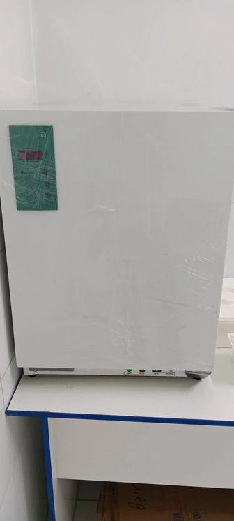 Холодильник для лаборатории