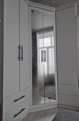 Шкаф и кровати