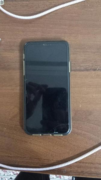 Продам iPhone 11
