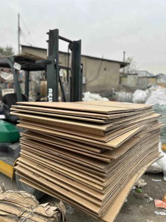 Картон на черный потолок