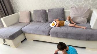 Продам диван угловой