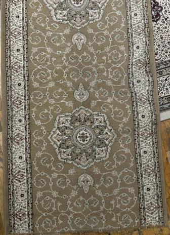 Турецкая ковровая дорожка 4,5м х 1м б/у