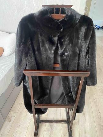 Продам норковую шубу