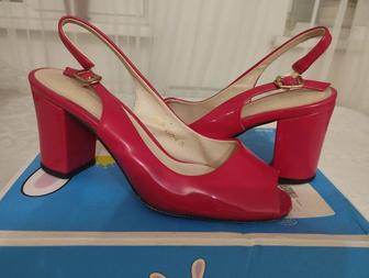 Туфли бу в хорошем состоянии даже не носилось размер 37