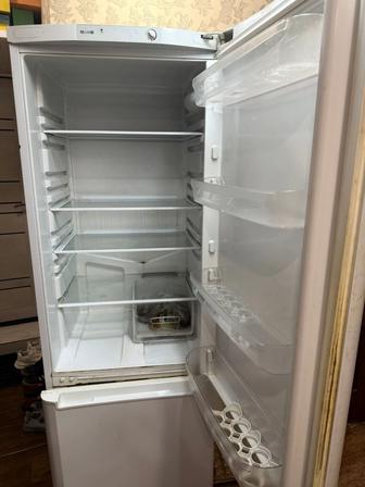 Продам б/у холодильник