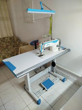 Продается швейная машина