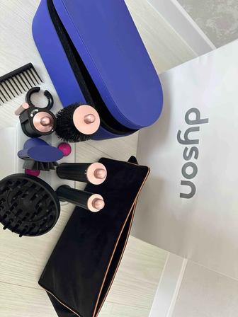 Продается оригинал Дайсон в полном комплекте