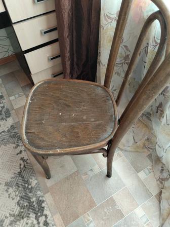 Продам венские стулья