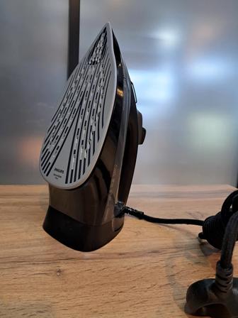 Утюг Philips DST5040 мощный и надежный