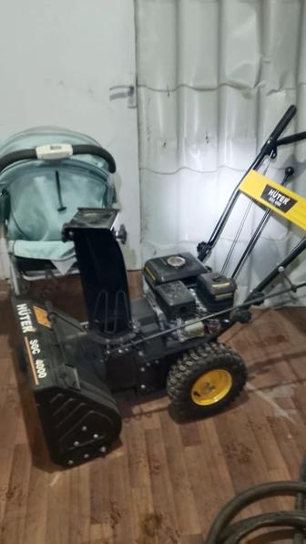 Снегоуборочная машина