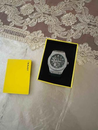 Продам часы новые