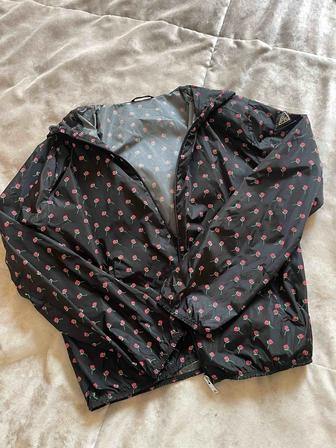 Продам ветровку от PRADA