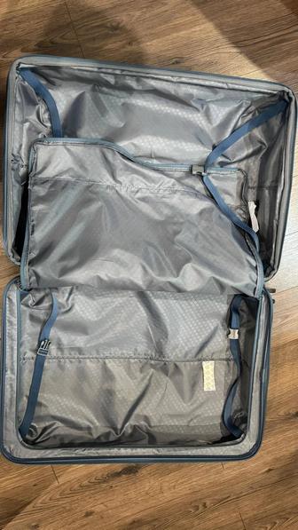 Продам чемоданы American Tourister