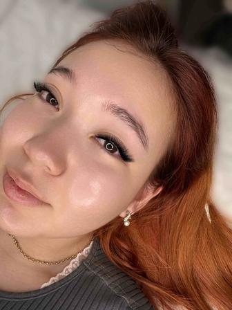 Мастер по наращиванию ресниц