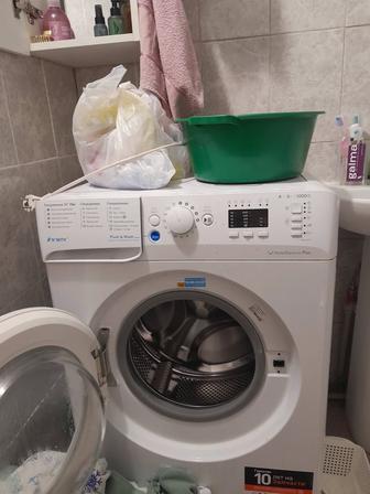 Продам стиральную машинку автомат на запчасти