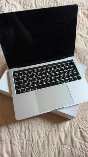 Ноутбук Macbook pro 13