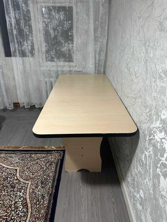 Срочно продам стол шкаф