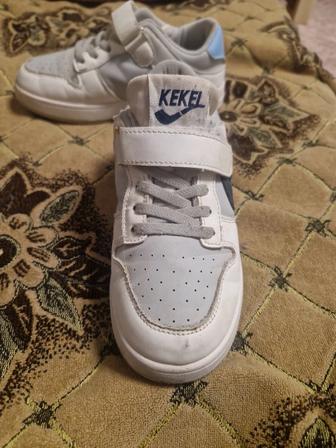 Детская обувь,кроссовки