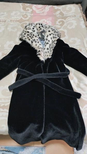 Продам шубу женскую