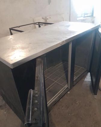 Продам б/у рабочий промышленный холодильник 58 дюйм