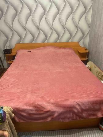 Кровать двуспальная