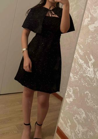 Платье с баской