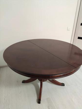 Продам стол для зала (гостиной)